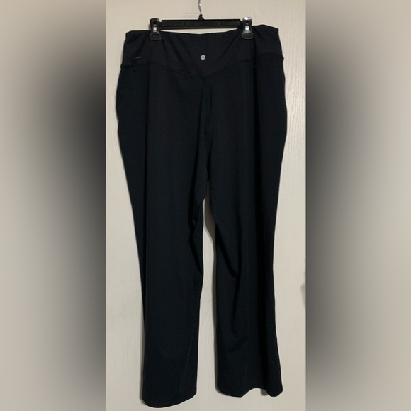 HALARA Black DayStretch Crossover Pocket Hem Wide
Leg Yoga Pants - Picture 5 of 7
